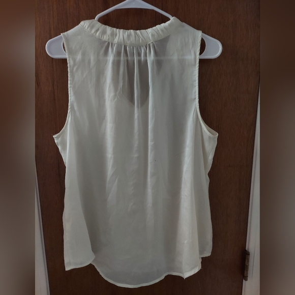 New York and Co sheer sleeveless top with ties. Size L - Picture 2 of 3